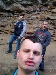 After years of waiting to visit, finally made it to the devils bathtub. I  see a lot of people made it there this year and I hope more people can  visit it.