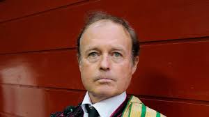 El mundo del toreo llora la muerte de Pepe Luis Vázquez a los 67 años a  causa de un infarto cerebral