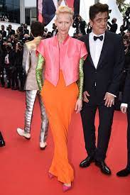 Tilda swinton has a few tricks up her sleeve! Wunllqhd8i5uom