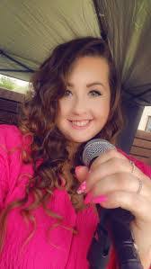 Laura Killen's Instagram, Twitter & Facebook