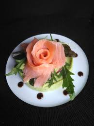 Riz Au Lait Sur Lit De Caramel Fleur De Sel Cyril Lignac En 2020 Entree Saumon Entree Saumon Fume Saumon Fume