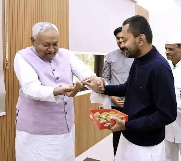 नीतीश कुमार तीन महीने में ही क्यों छोड़ रहे हैं सीएम की कुर्सी, बेटे का सियासी भविष्य क्या होगा - BBC News हिंदी