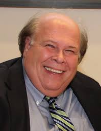 The Philadelphia Art Museum has named Daniel H. Weiss as its new CEO and  director. His resume includes the Metropolitan Museum of Art and local  colleges. 🔗: https://ebx.sh/UdWK28