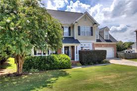 313 Single Family Homes For Sale In 30120 View Pictures Of Homes Review Sales History And Use Our Detailed Filters To Find The Perfect Plac Home Values House Styles Home