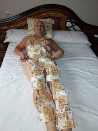 În ultimele fotografii postate pe rețeaua de socializare, cristi din banat apare cu un nou look. Cristi Din Banat DezbrÄcat Pe ReÈelele Sociale Imi Caut Perechea Dcnews