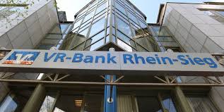 Aufgrund der aktuellen lage kann es bei den öffnungszeiten ihrer bank zu einschränkungen und abweichungen zu den hier gezeigten zeiten kommen. Vr Bank Rhein Sieg Und Volksbank Oberberg Vereinte Bank Soll Noch Kundennaher Sein Vorstande Wollen Eine Fusion Ohne Filialschliessungen Und Jobabbau Kolnische Rundschau