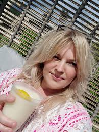 The Elsa Kurt Show added a new photo.