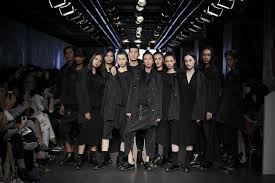 Saat ini akun instagram @643 ribu followers. Hitam Warna Pemersatu Bangsa Menurut Koleksi Terbaru Nikicio Fashion Fimela Com