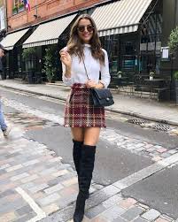 Además del botas bajas mujer que más se vende, hemos preparado una lista con los 30 productos de su clase que igualmente han recibido reseñas positivas y han fun fashion in comfort: Ideas De Looks Para Usar Faldas Cortas En Invierno Belleza