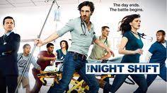 Un groupe de docteurs de l'armée pendant leurs gardes de nuit à l'hôpital de san. 17 Idees De Night Shift Quart De Nuit Night Shift Film