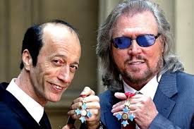 Robin Gibb dies at 62; rose to pop fame as one-third of the Bee Gees - Los  Angeles Times