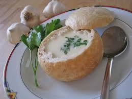 Knoblauchsuppe Im Wachauer Laibchen Rezept Rezept Rezepte Kochen Und Backen Rezepte Knoblauchsuppe