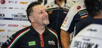 Fausto gresini continua a rimanere nel reparto di terapia intensiva nell'ospedale di bologna dove è ancora ricoverato dopo 60 giorni in cui le sue condizioni sono critiche. Fausto Gresini Segnali Di Miglioramento Dopo Il Covid Ha Videochiamato La Moglie