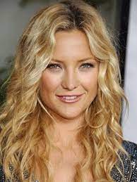 It S Actually So Easy To Recreate Blake Lively S Perfect Beachy Waves Oval Face Hairstyles Long Wavy Hair Long Hair Styles
