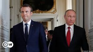 Macron reist danach nach berlin zu gesprächen mit. Opinion Between Putin And Macron It S Strictly Business Opinion Dw 29 05 2017