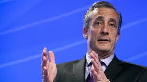 FTC Presents Criminal Liaison Unit Award to USPIS Postal Inspector Kathy  Broderick