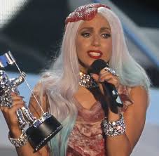 Aber lady gagas wilde zeiten sind vorbei. Schnitzelprotest Bei Mtv Lady Gaga Und Ich Bin Kein Stuck Fleisch Welt