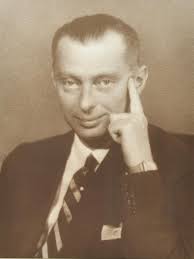 Edoardo agnelli era affascinato dalle fedi (si era laureato in storia delle religioni, con una tesi su quelle orientali) e sicuramente dalla mistica sufi, ma nessuno dei suoi amici più intimi ha mai avuto il più lontano sentore che fosse diventato musulmano. Edoardo Agnelli Imprenditore 1892 Wikipedia