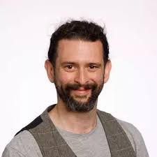 Ali Floyd's Instagram, Twitter & Facebook