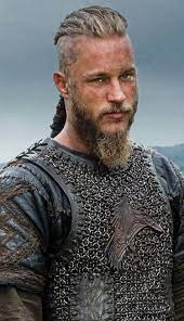 Трэвис фиммел, кэтрин винник, клайв станден и др. Ragnar Lothbrok Un Roi Viking Legendaire Le Guerrier Vikings Favoris De Fans De La Serie Vikings Deco Vikings Ragnar Ragnar Lothbrok Ragnar Lothbrok Vikings