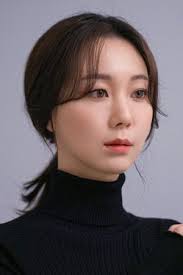 Lee Yoo-young