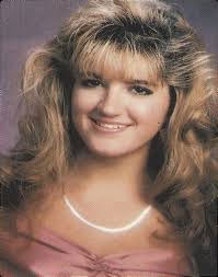 Erin Hynes's Instagram, Twitter & Facebook