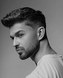 Fryzury męskie - krótkie boki i długa góra - MenMagazine