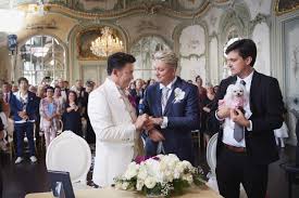 Im wonnemonat mai findet nicht nur die royale traumhochzeit von prinz harry und meghan markle statt. Hubert Und Matthias Die Hochzeit Matthias Und Hubert Tauschen Ihre Ringe Aus Starsontv