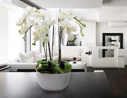 La culture et l'entretien de l'orchidée phalaenopsis est très accessible, et elle peut fleurir toute l'année. Plante Artificielle De Faux Vegetaux Plus Vrais Que Nature Archzine Fr Pot De Fleur Interieur Orchidees Artificielles Deco Plantes Interieur