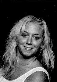 Stephanie Caswell's Instagram, Twitter & Facebook