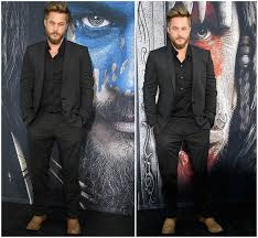 Baba chris fimmel ve anne jennie fimmel 'nin oğlu 2020 yılında aktör & manken olarak vikings, calvin klein, l'oreal ile ünlüdür<. Travis Fimmel S Height Weight He Is Used To Healthy Food