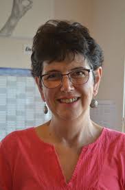 Allyson Hamblett interviews artistDeirdre Parr