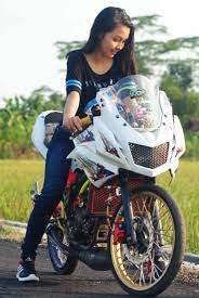 Jun 24, 2021 · reporter: Pin Oleh Aprilizza Auliya Di Pemandangan Gunung Kawasaki Ninja Wanita Cantik Wanita