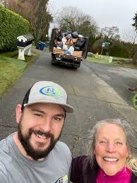 Clyde Hill News: Trash service delays, Clyde Hill bus service at risk