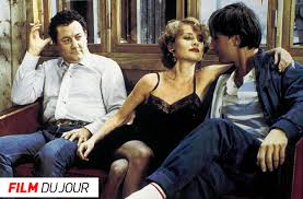 Thierry lhermitte revient dans les salles obscures la semaine prochaine avec le film quebecois la nouvelle vie de paul snejder, du réalisateur thomas vincent. La Femme De Mon Pote France 2 Le Chasse Croise Amoureux De Coluche Isabelle Huppert Et Thierry Lhermitte