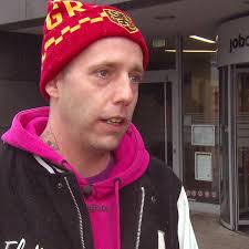 Armes Deutschland"-Star Chris: "Auf Staatskosten lässt es sich besser  leben"