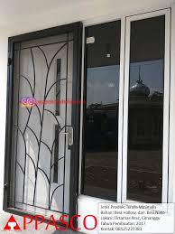Simak selengkapnya model tralis pintu 2 daun cocok dengan gerbang dan pagar rumah. Model Teralis Minimalis Terbaru Beserta Harganya Jual Kanopi Tralis