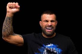 V čase lockdownu sa chváli rodinnou dovolenkou na slovensku. Nahnevany Karlos Vemola Sam Si Nasadil Karantenu A Nadava Na Anglicanov Dnes24 Sk