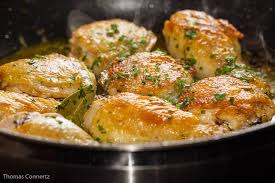 Wenn die richtige temperatur erreicht ist, steigen. Hahnchenkeulen In Sherry Knoblauchsauce Dreiminutenei