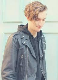 ジャスティンビーバー風 アシンメトリー 髪型メンズ 男性の髪 髪型 メンズ メンズパーマ