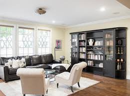 Salon d'extérieur à découvrir sur lafoirfouille.fr. Tour Kris Jenner S New 2 3m California Home House Home