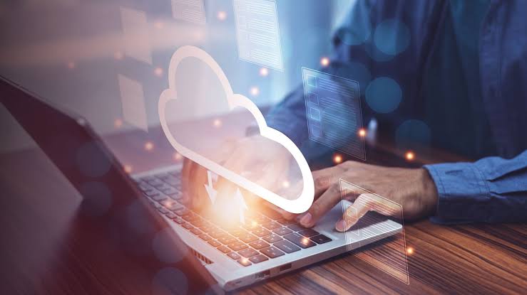 Leveraging Cloud Computing for Business Efficiency and Growth