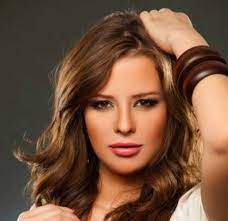 وتقام صلاة الجنازة عليه ودفنه اليوم، بمقابر العائلة في 15 مايو. Ø¥ÙŠÙ…Ø§Ù† Ø§Ù„Ø¹Ø§ØµÙŠ ØªØ®Ø±Ø¬ Ø¹Ù† ØµÙ…ØªÙ‡Ø§ ÙˆØªÙƒØ´Ù Ø³Ø¨Ø¨ Ø§Ø±ØªØ¯Ø§Ø¦Ù‡Ø§ Ø§Ù„Ø­Ø¬Ø§Ø¨ Ø«Ù… ØªØ®Ù„ÙŠÙ‡Ø§ Ø¹Ù†Ù‡ Ù„Ù† ØªØªÙˆÙ‚Ø¹ÙˆØ§ Ù…Ø§ Ù‚Ø§Ù„ØªÙ‡ Laha Magazine