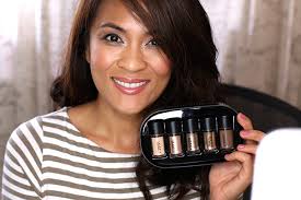 A Makeup Tip for Working With the MAC Objects of Affection Pigments and  Glitter Sets