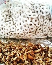 Adica supa de mucenici cu nuci si scortisoara. Traditional Romanian Mucenici Recipe