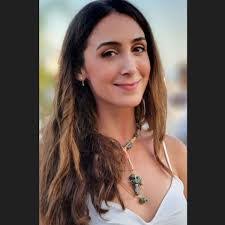 Anita Bruno's Instagram, Twitter & Facebook