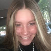 Vivian Moon's Instagram, Twitter & Facebook