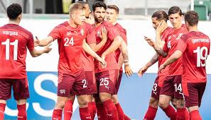 Die schweizer nati besiegt die türkei und schliesst die gruppe a auf dem dritten platz ab. Das Abenteuer Beginnt Die Schweizer Nati Ist Nach Baku Abgeflogen