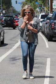 Barbers, beauty salons & spas. Sarah Michelle Gellar Leaving A Hair Salon In Brentwood Famousfix Com Post