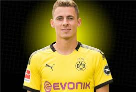 Thorgan ganael francis hazard (french pronunciation: Thorgan Hazard Mit Seiner Vielseitigkeit Ist Der Neuzugang Eine Allzweckwaffe Fur Den Bvb